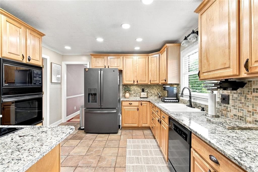 5 bedroom, 3 bathroom, 2,868 sq ft single family residence for sale at 2779 Bob Cox Road, Marietta, GA 30064 — photo 8