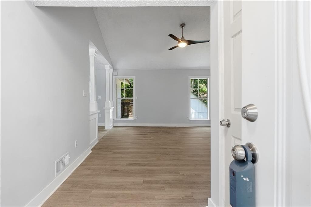 5 bedroom, 2 bathroom, 1,640 sq ft single family residence for sale at 1445 Diplomat Drive, Riverdale, GA 30296 — photo 3