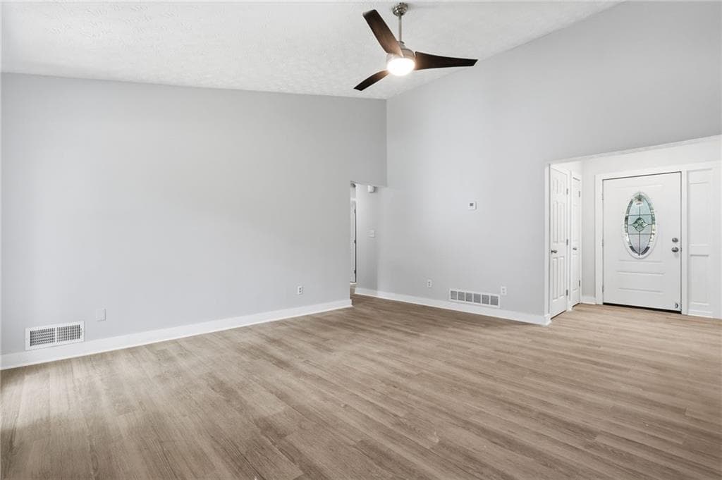 5 bedroom, 2 bathroom, 1,640 sq ft single family residence for sale at 1445 Diplomat Drive, Riverdale, GA 30296 — photo 9