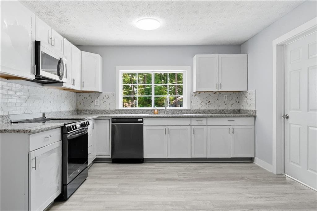 5 bedroom, 2 bathroom, 1,640 sq ft single family residence for sale at 1445 Diplomat Drive, Riverdale, GA 30296 — photo 10