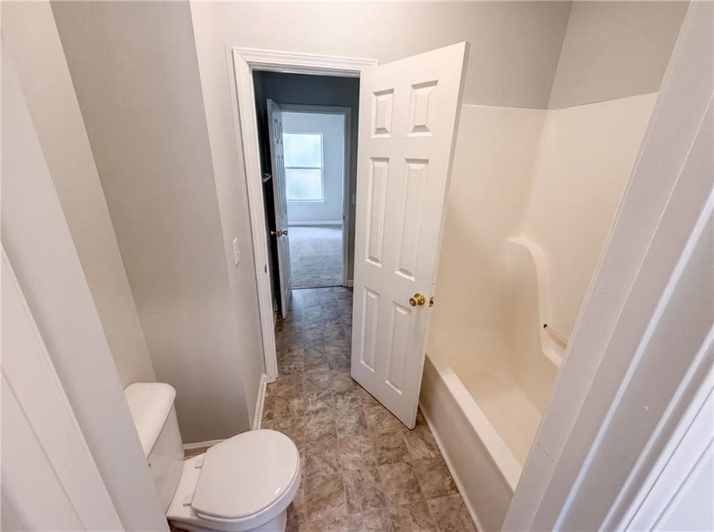 4 bedroom, 3 bathroom, 2,489 sq ft single family residence under contract at 4795 Liberty Road, Villa Rica, GA 30180 — photo 2