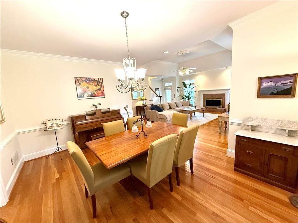 4 bedroom, 5 bathroom, 2,527 sq ft single family residence for sale at 2965 Evans Oaks Court, Atlanta, GA 30340 — photo 6