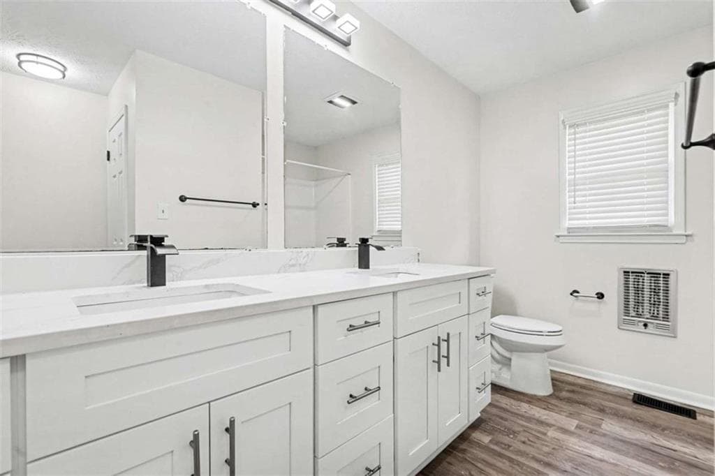 4 bedroom, 3 bathroom, 2,335 sq ft single family residence for sale at 6 Bittersweet Lane, Newnan, GA 30263 — photo 7