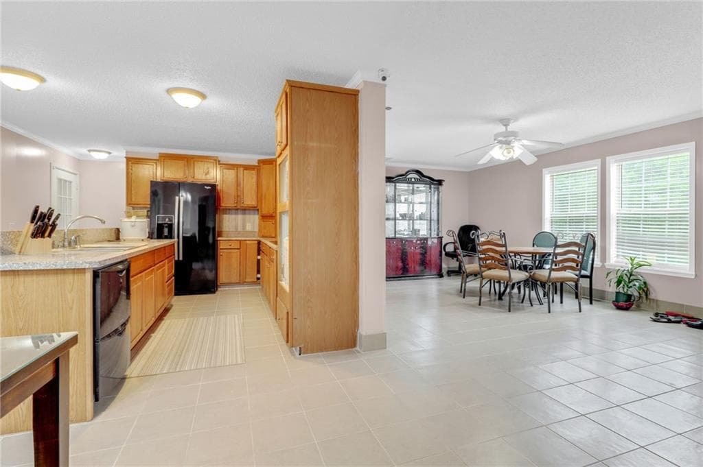 4 bedroom, 2 bathroom, 2,800 sq ft single family residence for sale at 397 Reed Brawner Road, Royston, GA 30662 — photo 8