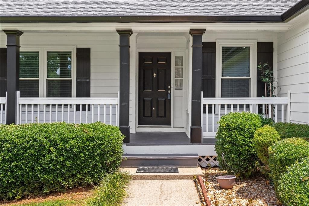 3 bedroom, 2 bathroom, 1,279 sq ft single family residence for rent at 140 Grayland Creek Drive, Lawrenceville, GA 30046 for $2,100 a month — photo 3