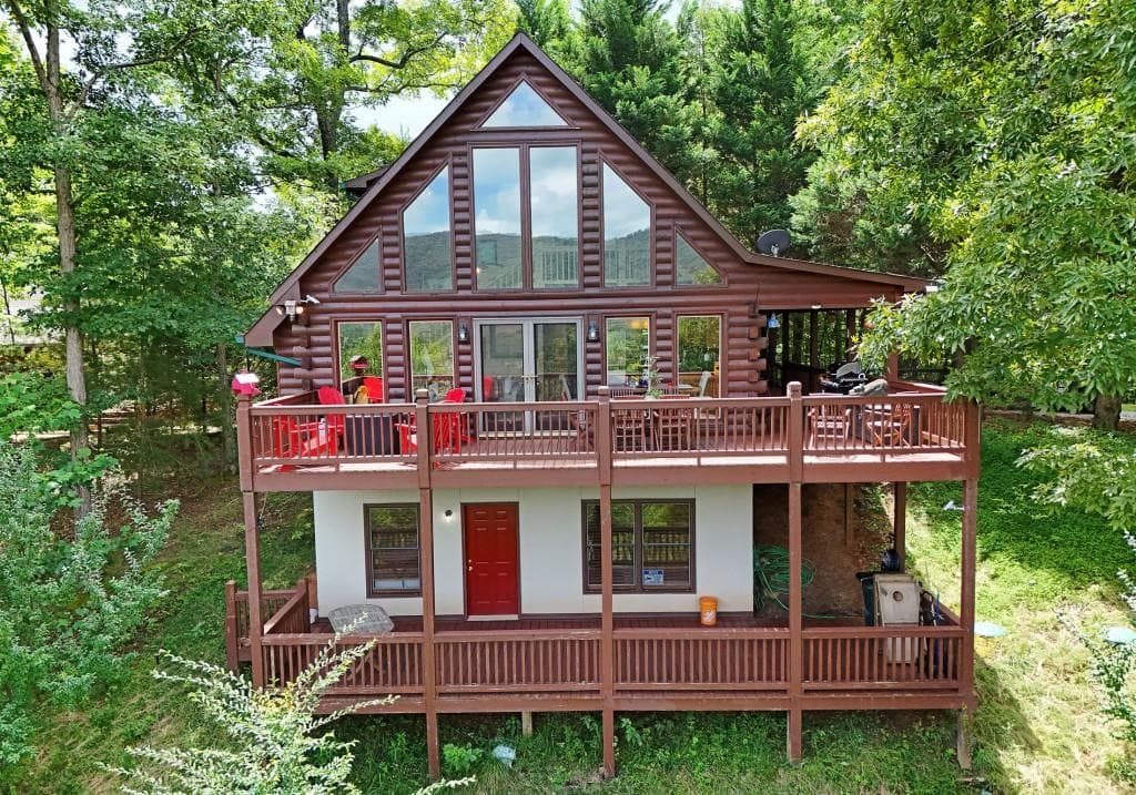 4 bedroom, 3 bathroom, 2,138 sq ft single family residence for sale at 769 Ross Ridge Road, Blairsville, GA 30512