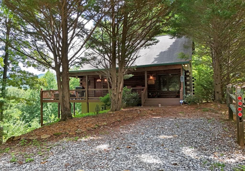 4 bedroom, 3 bathroom, 2,138 sq ft single family residence for sale at 769 Ross Ridge Road, Blairsville, GA 30512 — photo 5