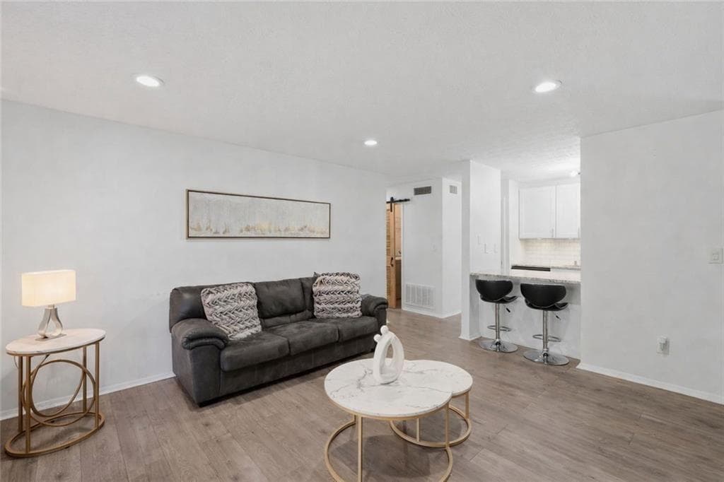 1 bedroom, 1 bathroom, 752 sq ft condominium for sale at 703 Cumberland Court, Smyrna, GA 30080 — photo 5