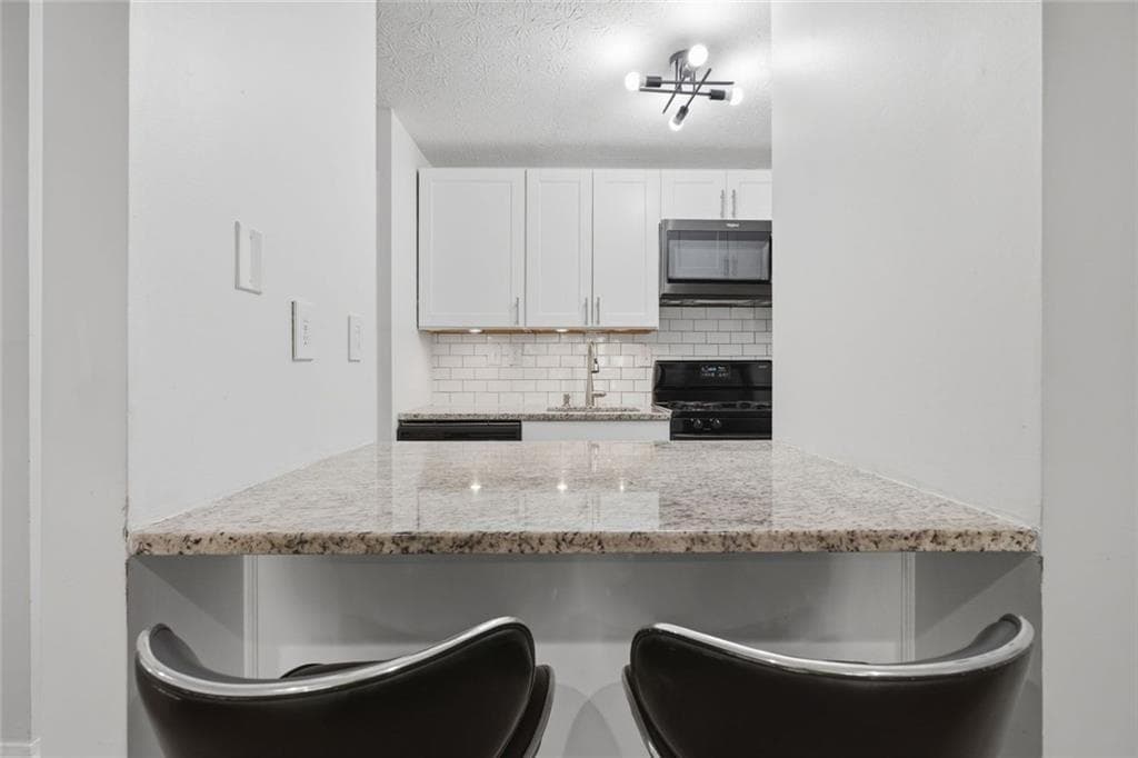1 bedroom, 1 bathroom, 752 sq ft condominium for sale at 703 Cumberland Court, Smyrna, GA 30080 — photo 6
