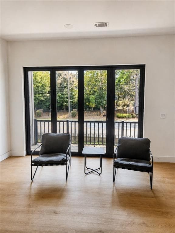 3 bedroom, 4 bathroom, 2,441 sq ft townhouse for sale at 3561 Chelsea Falls Way, Suwanee, GA 30024 — photo 6