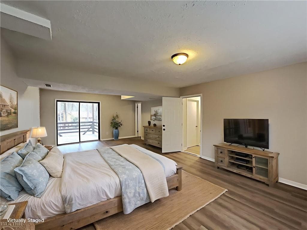 3 bedroom, 3 bathroom, 1,932 sq ft single family residence for sale at 3271 Mixon Way, Stone Mountain, GA 30087 — photo 5