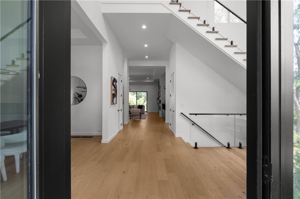 6 bedroom, 8 bathroom, 7,040 sq ft single family residence for rent at 3293 Lenox Place, Atlanta, GA 30324 for $25,000 a month — photo 5