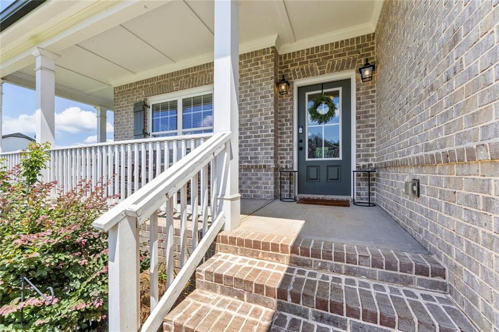5 bedroom, 4 bathroom, 2,528 sq ft single family residence for sale at 2504 Creekside Crossing, Monroe, GA 30656 — photo 4