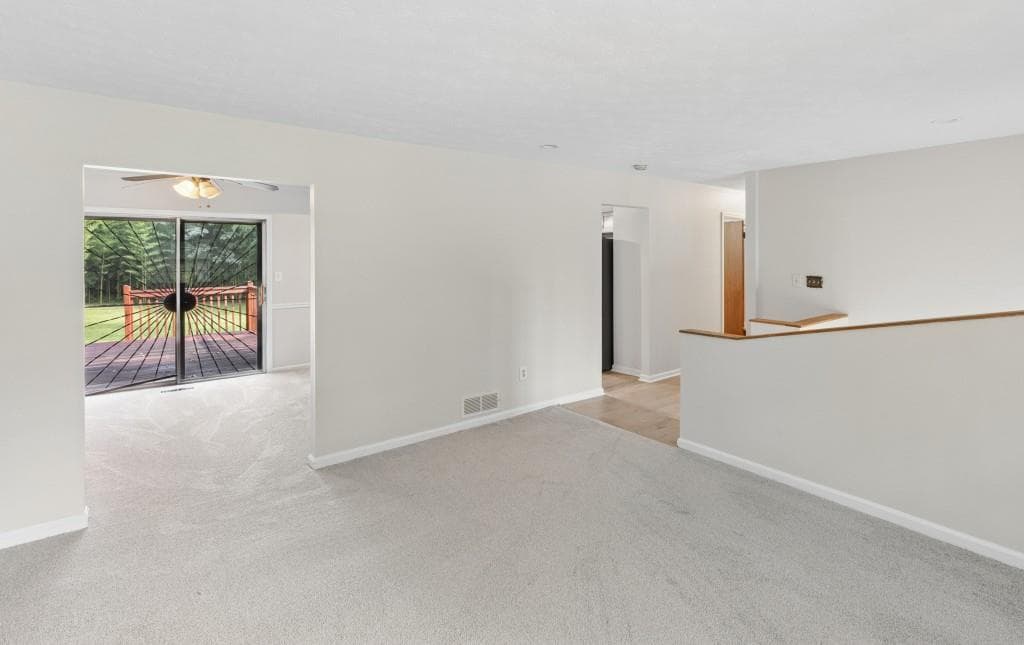 3 bedroom, 3 bathroom, 1,904 sq ft single family residence under contract at 6342 Bell Haven Lane, Riverdale, GA 30296 — photo 10