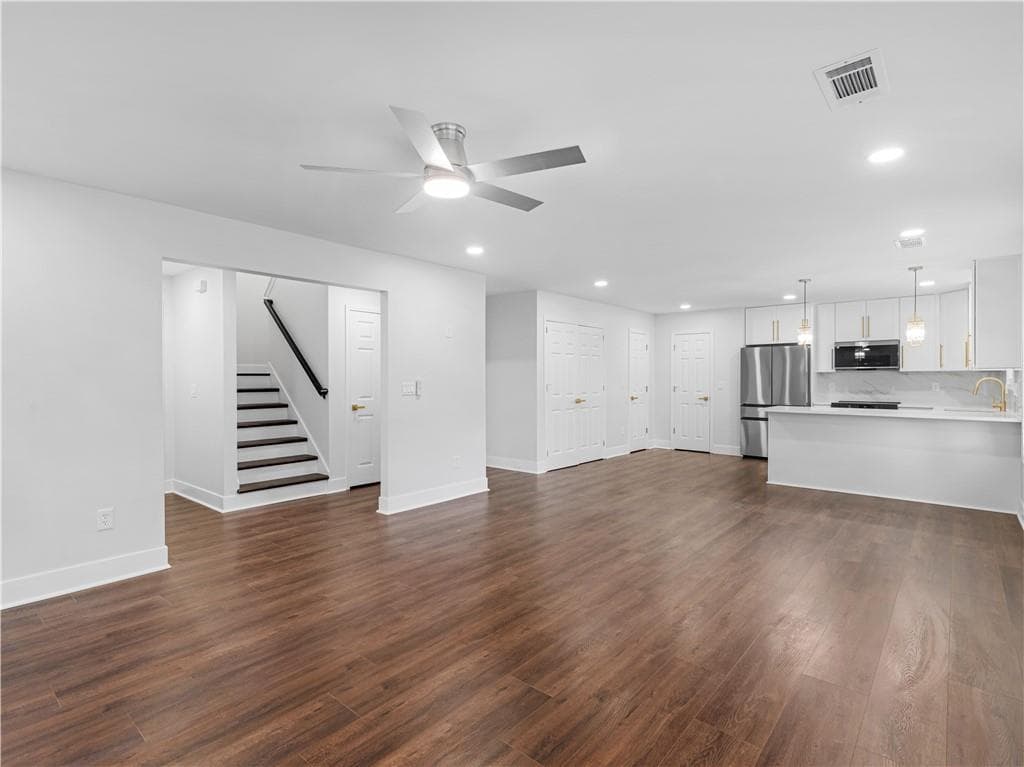 3 bedroom, 3 bathroom, 1,702 sq ft single family residence for sale at 493 Cathedral Drive, Mcdonough, GA 30253 — photo 5