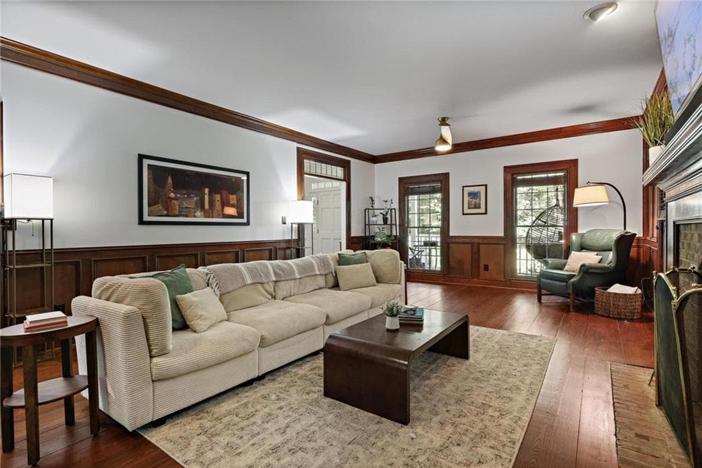 3 bedroom, 3 bathroom, 2,903 sq ft single family residence under contract at 1024 Derby Run, Marietta, GA 30064 — photo 7
