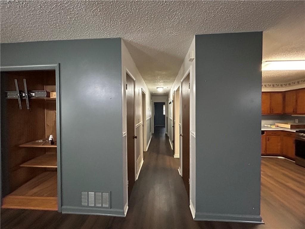 3 bedroom, 2 bathroom, 1,587 sq ft single family residence for sale at 2073 Beechwood Drive, Conyers, GA 30013 — photo 5