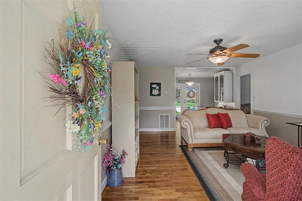 3 bedroom, 1 bathroom, 1,364 sq ft single family residence for sale at 32 Watkins Road, Newnan, GA 30263 — photo 6