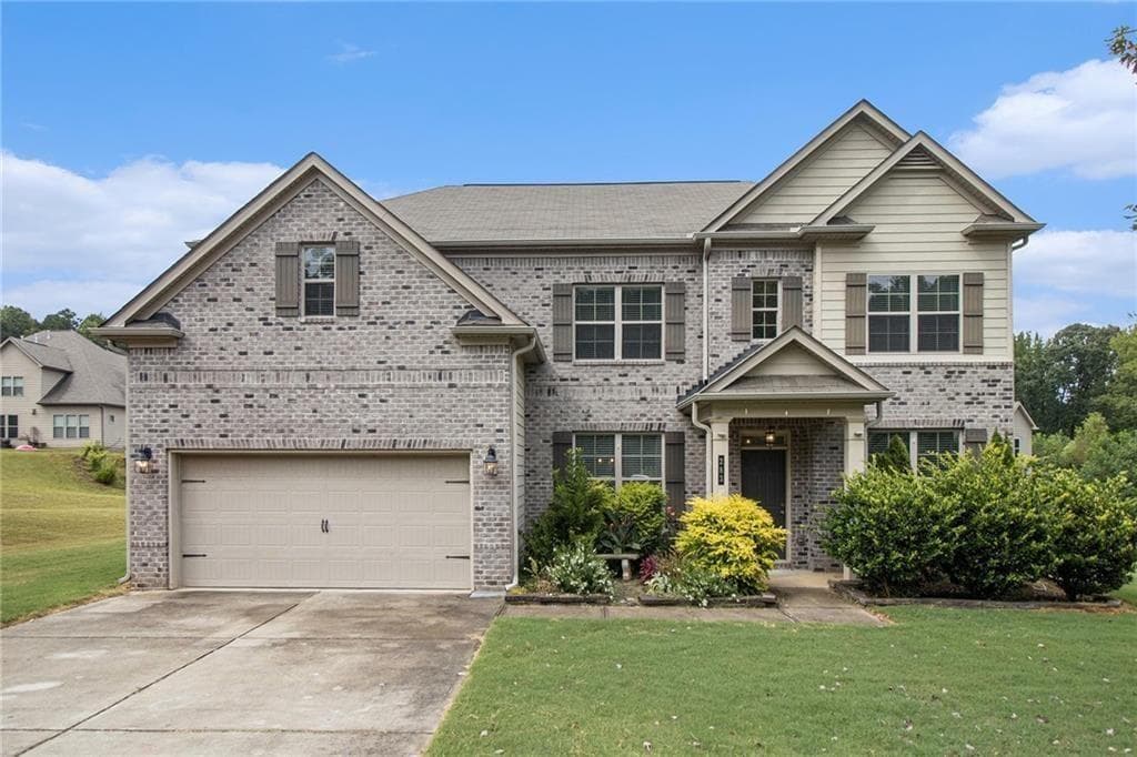 4 bedroom, 3 bathroom, 3,082 sq ft single family residence for sale at 283 Hickory Pointe Drive, Acworth, GA 30101