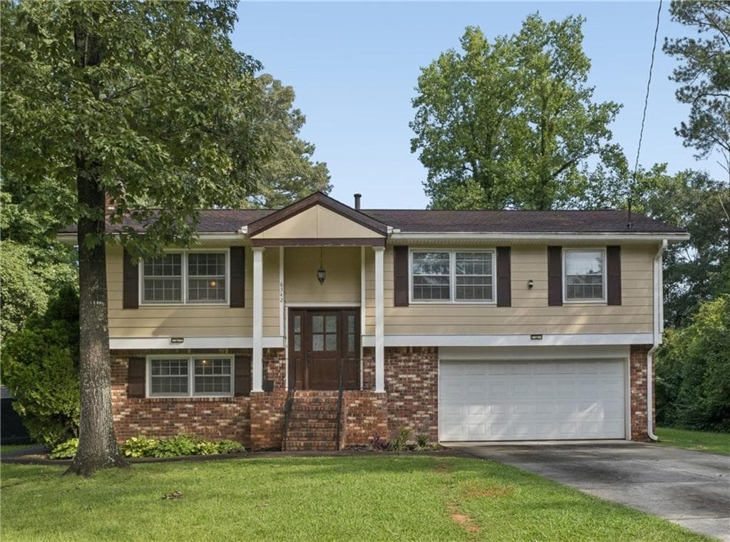 3 bedroom, 3 bathroom, 1,904 sq ft single family residence under contract at 6342 Bell Haven Lane, Riverdale, GA 30296