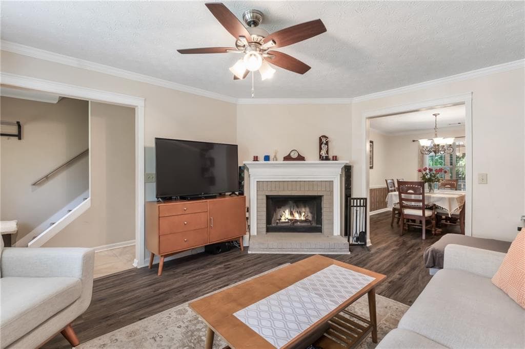 3 bedroom, 3 bathroom, 1,748 sq ft single family residence for sale at 1711 Bertram Lane, Marietta, GA 30008 — photo 4