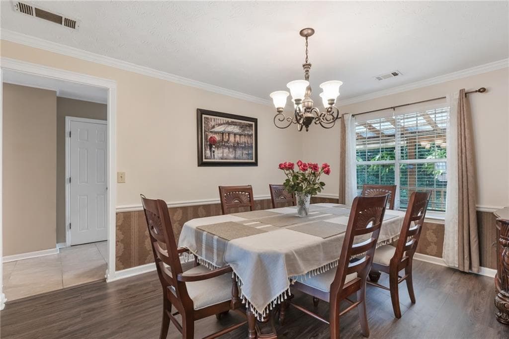 3 bedroom, 3 bathroom, 1,748 sq ft single family residence for sale at 1711 Bertram Lane, Marietta, GA 30008 — photo 8