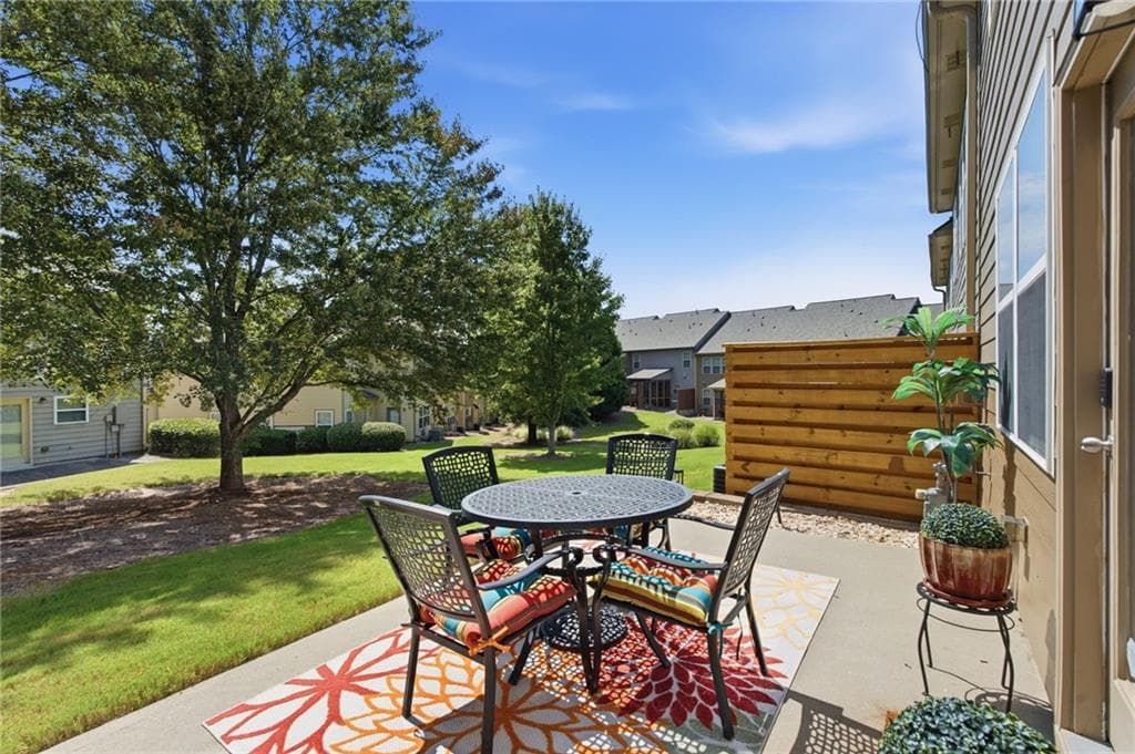 3 bedroom, 3 bathroom, 1,684 sq ft townhouse for sale at 5617 Cobblestone Creek Avenue, Mableton, GA 30126 — photo 2