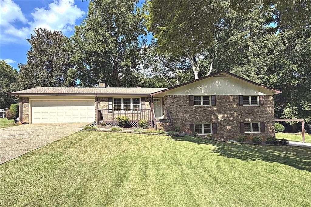 3 bedroom, 3 bathroom, 2,008 sq ft single family residence for rent at 5198 Two Branches Court, Mableton, GA 30126 for $2,450 a month — photo 1 of 16