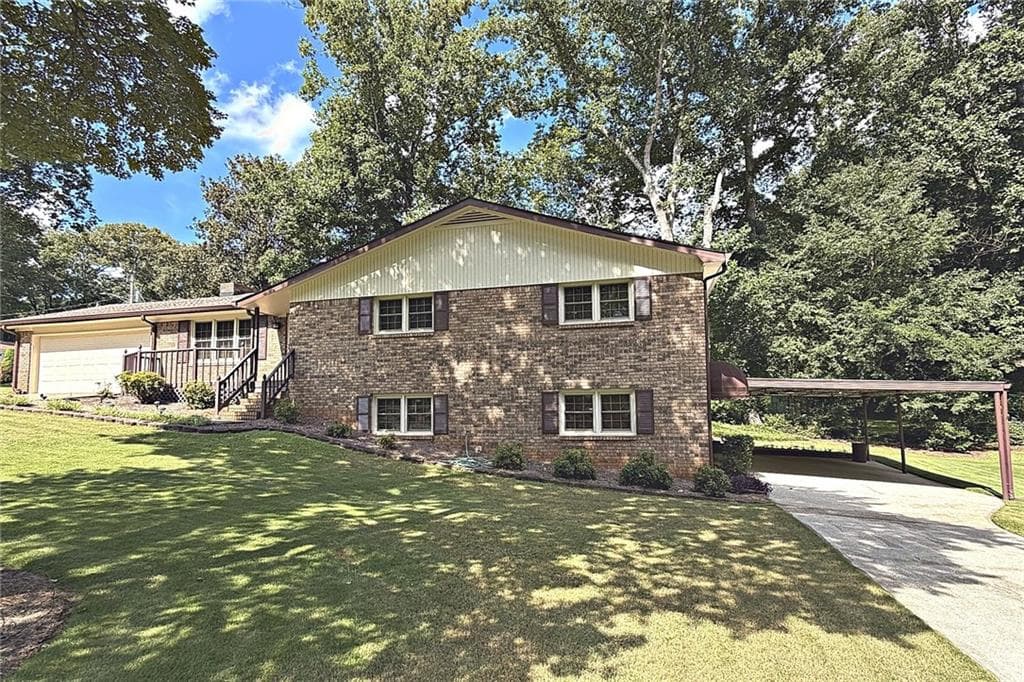 3 bedroom, 3 bathroom, 2,008 sq ft single family residence for rent at 5198 Two Branches Court, Mableton, GA 30126 for $2,450 a month — photo 2
