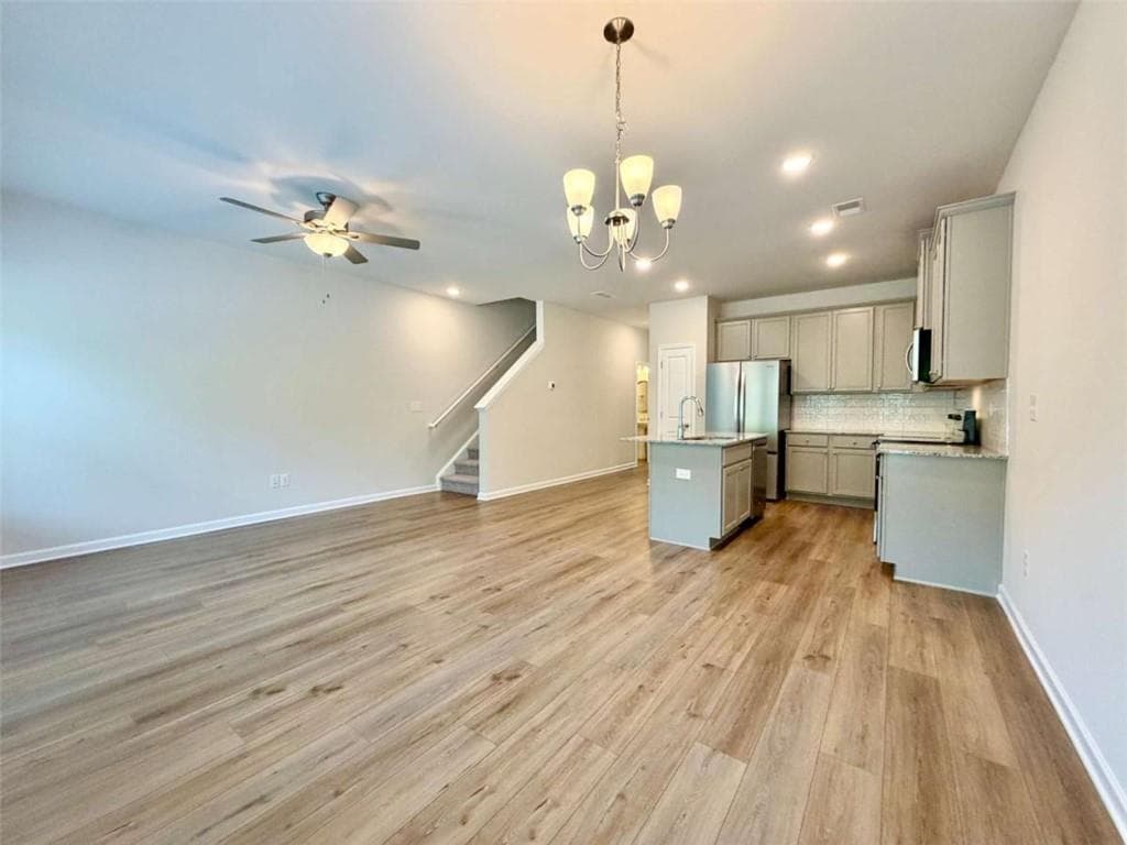 3 bedroom, 3 bathroom, 1,383 sq ft townhouse for sale at 129 Jaxton Street, Hoschton, GA 30548 — photo 5