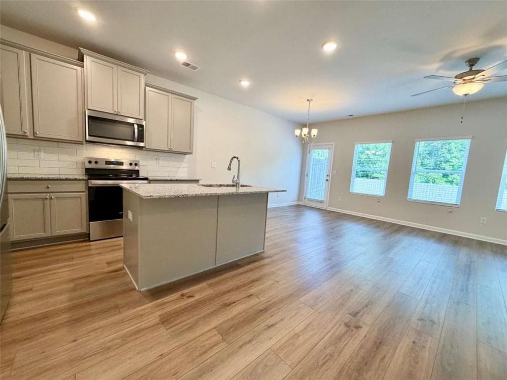 3 bedroom, 3 bathroom, 1,383 sq ft townhouse for sale at 129 Jaxton Street, Hoschton, GA 30548 — photo 7