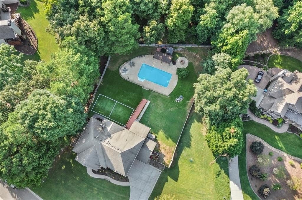 6 bedroom, 4 bathroom, 4,707 sq ft single family residence for sale at 307 Tall Pines Court, Canton, GA 30114 — photo 5