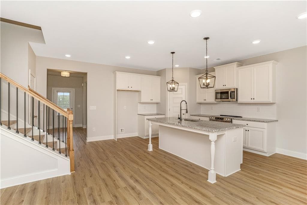 5 bedroom, 3 bathroom, 2,676 sq ft single family residence for sale at 12 Glengarry Ct lot 255, Adairsville, GA 30103 — photo 5