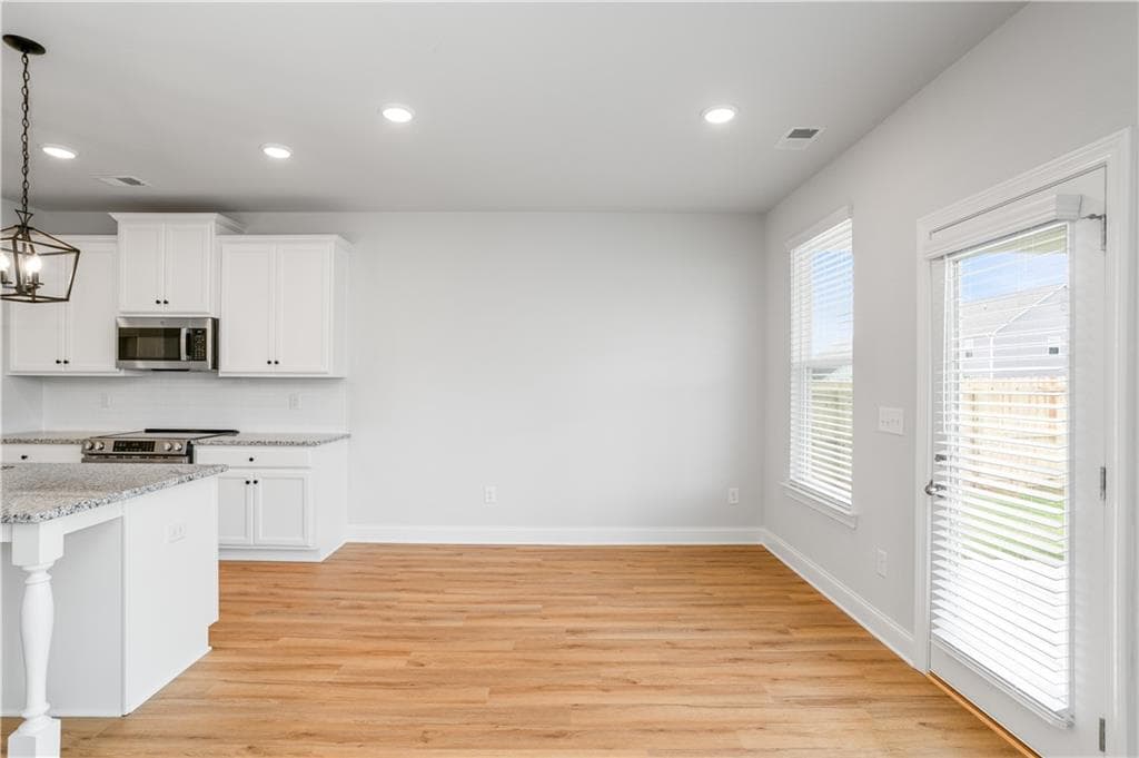 5 bedroom, 3 bathroom, 2,676 sq ft single family residence for sale at 12 Glengarry Ct lot 255, Adairsville, GA 30103 — photo 9