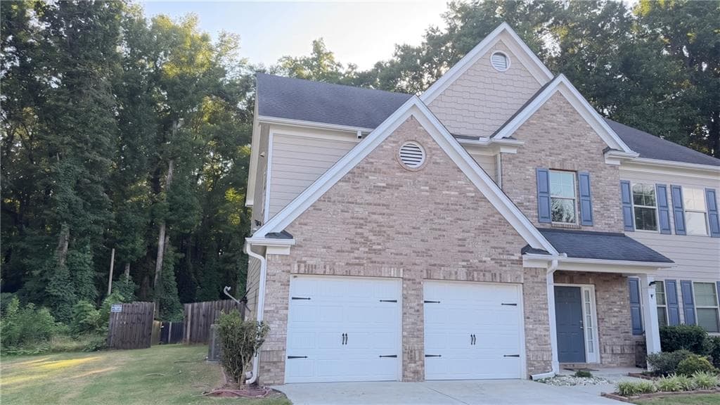 5 bedroom, 3 bathroom, 2,695 sq ft single family residence under contract at 2305 Paces Estates Drive, Lithia Springs, GA 30122 — photo 3