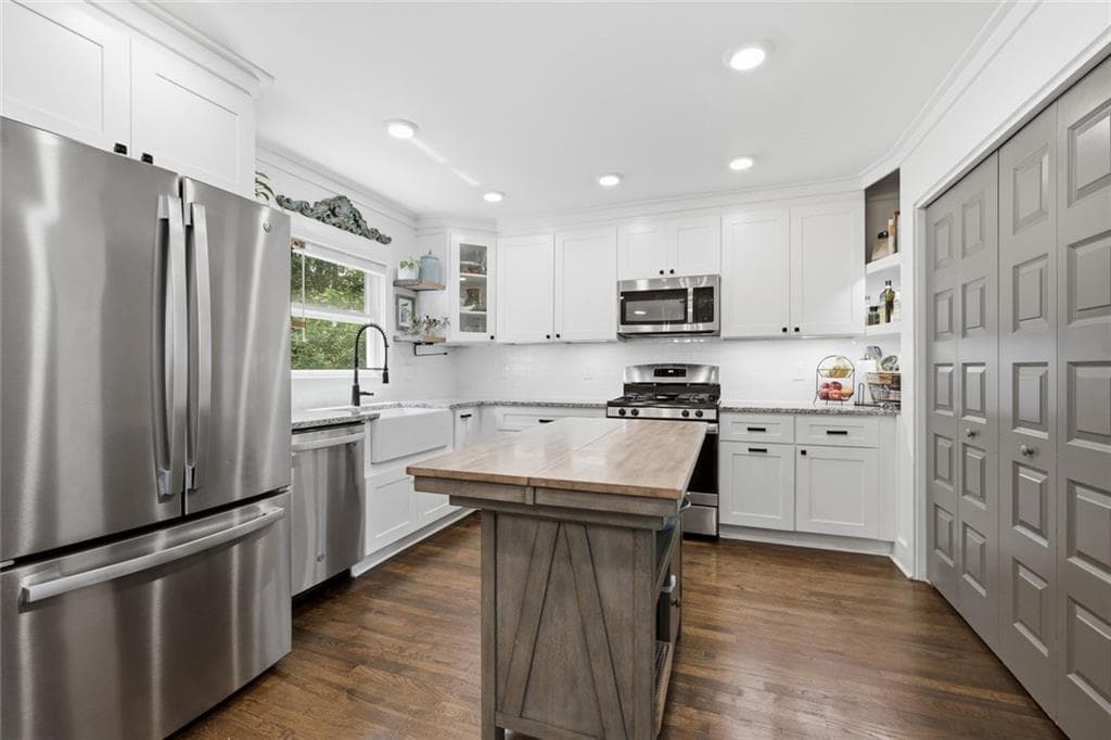 3 bedroom, 2 bathroom, 1,176 sq ft single family residence for sale at 2344 Old Spring Road, Smyrna, GA 30080