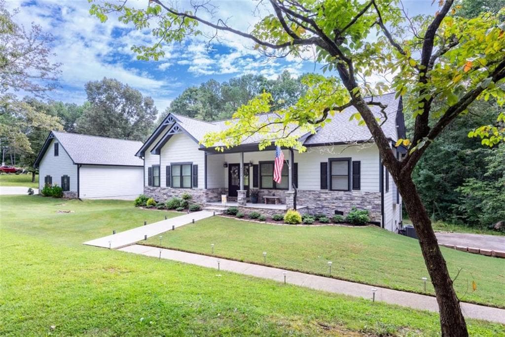 3 bedroom, 2 bathroom, 1,624 sq ft single family residence for sale at 4973 Yukon Road, Ellijay, GA 30536 — photo 2
