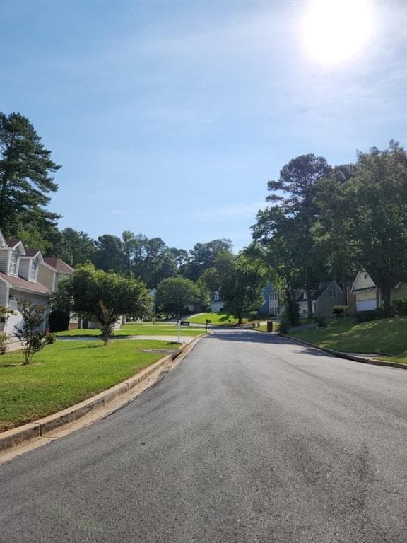 5 bedroom, 3 bathroom, 2,945 sq ft single family residence for sale at 7155 Lone Oak Trace, Lithonia, GA 30058 — photo 5