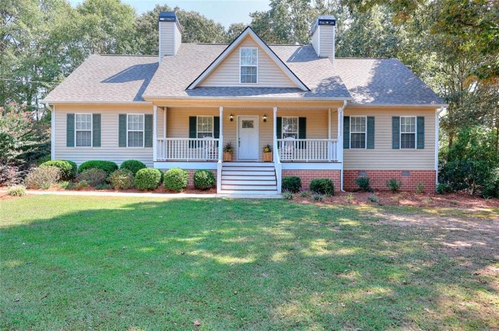 4 bedroom, 3 bathroom, 2,560 sq ft single family residence for sale at 25 Browning Shoals Road, Social Circle, GA 30025