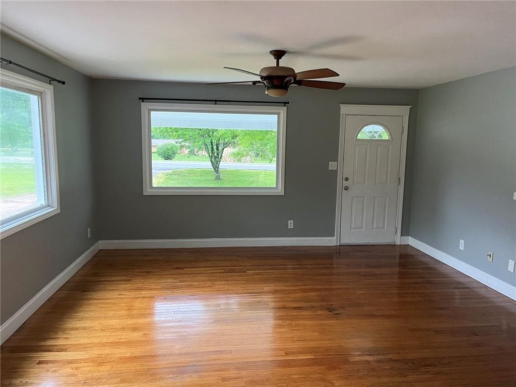 3 bedroom, 2 bathroom, 1,218 sq ft single family residence for sale at 4391 Hiram Lithia Springs Road, Powder Springs, GA 30127 — photo 3