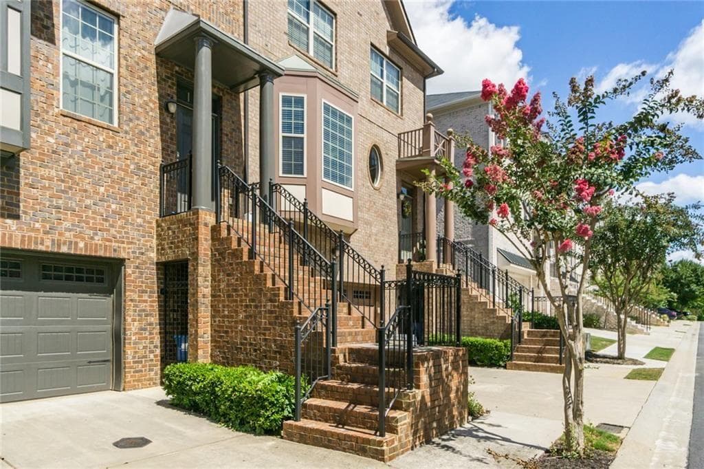 5 bedroom, 5 bathroom, 2,800 sq ft townhouse for rent at 9034 Woodland Trail, Alpharetta, GA 30009 for $4,500 a month — photo 3