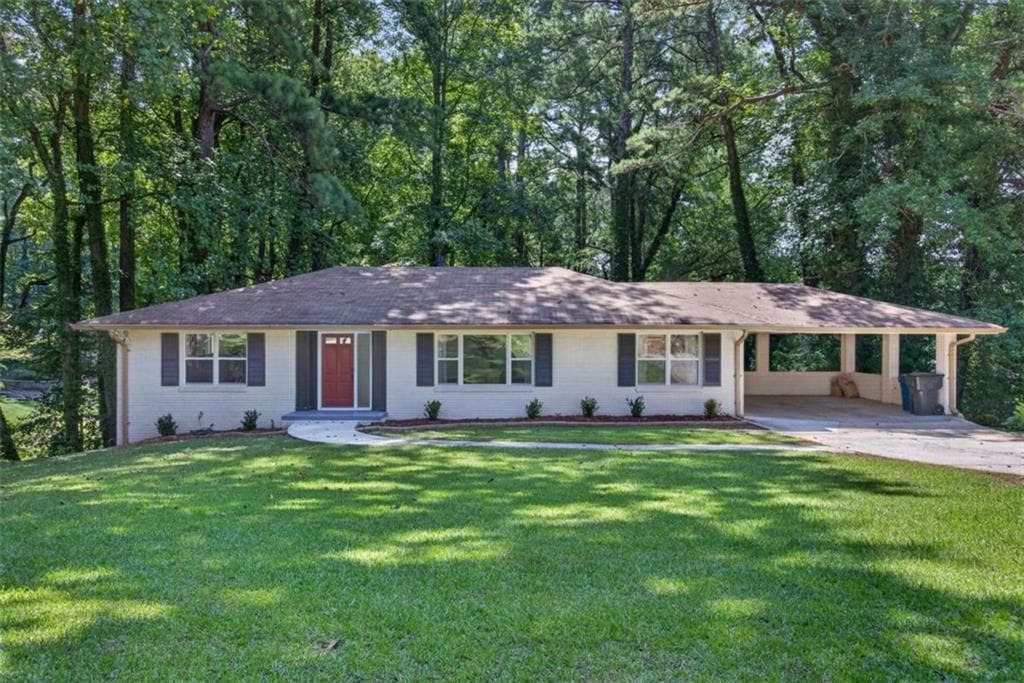 3 bedroom, 2 bathroom, 1,616 sq ft single family residence for sale at 2418 Meadow Lark Drive, East Point, GA 30344 — photo 2