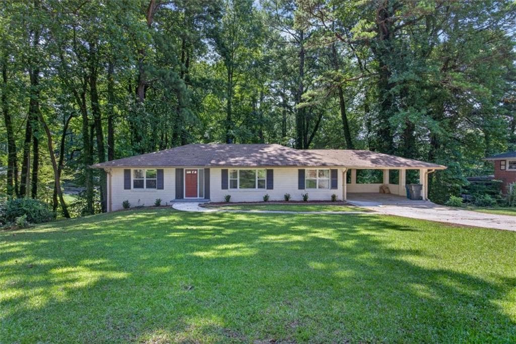 3 bedroom, 2 bathroom, 1,616 sq ft single family residence for sale at 2418 Meadow Lark Drive, East Point, GA 30344 — photo 3