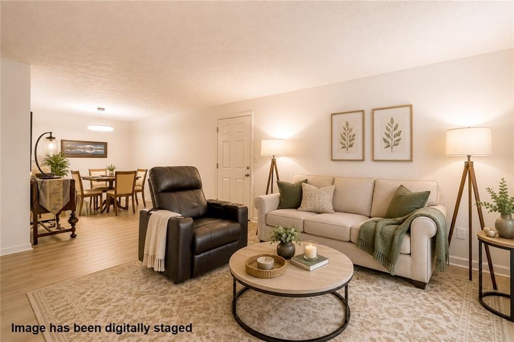 2 bedroom, 2 bathroom, 980 sq ft condominium for sale at 3160 Seven Pines Court 110, Atlanta, GA 30339
