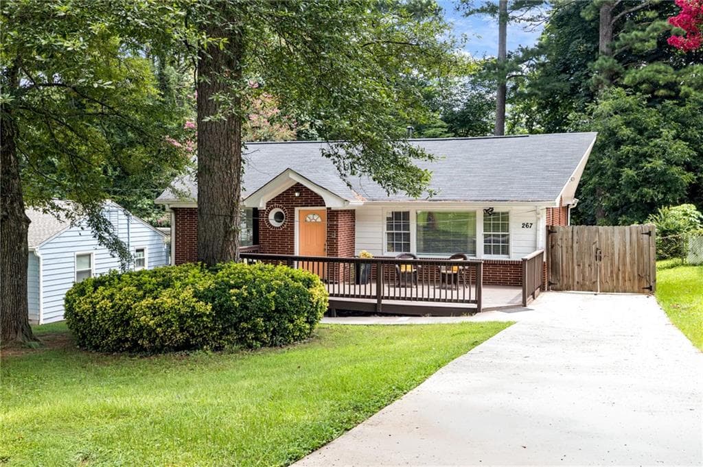 3 bedroom, 3 bathroom, 1,688 sq ft single family residence for sale at 267 Richardson Road, Atlanta, GA 30314 — photo 1 of 25