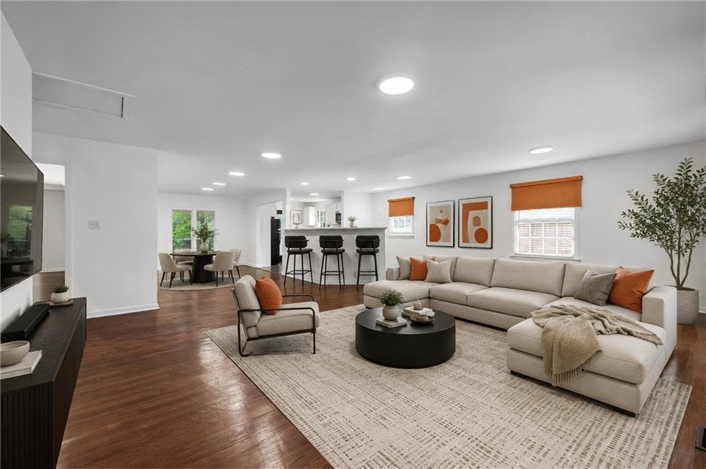 3 bedroom, 3 bathroom, 1,688 sq ft single family residence for sale at 267 Richardson Road, Atlanta, GA 30314 — photo 4