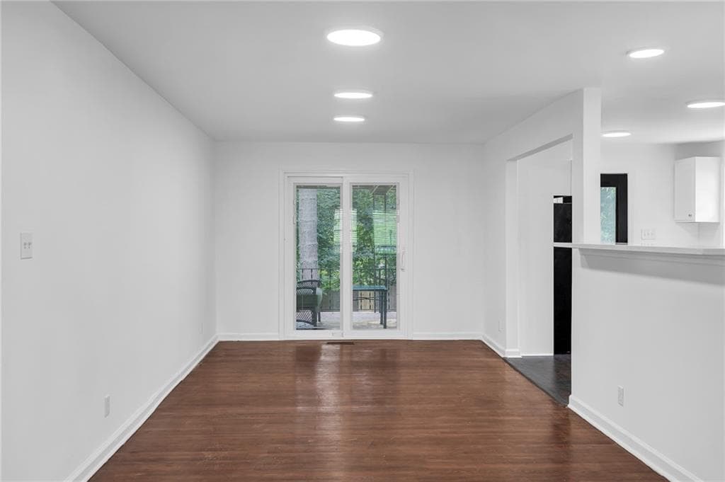3 bedroom, 3 bathroom, 1,688 sq ft single family residence for sale at 267 Richardson Road, Atlanta, GA 30314 — photo 9