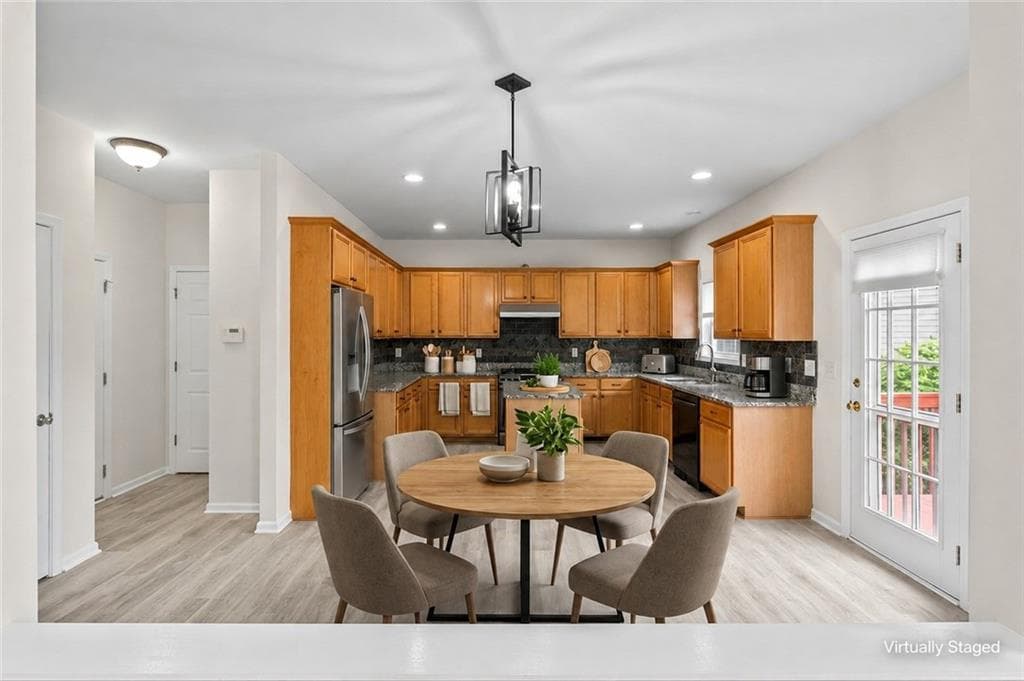 5 bedroom, 4 bathroom, 3,929 sq ft single family residence for sale at 3425 Owens Landing Drive, Kennesaw, GA 30152 — photo 3