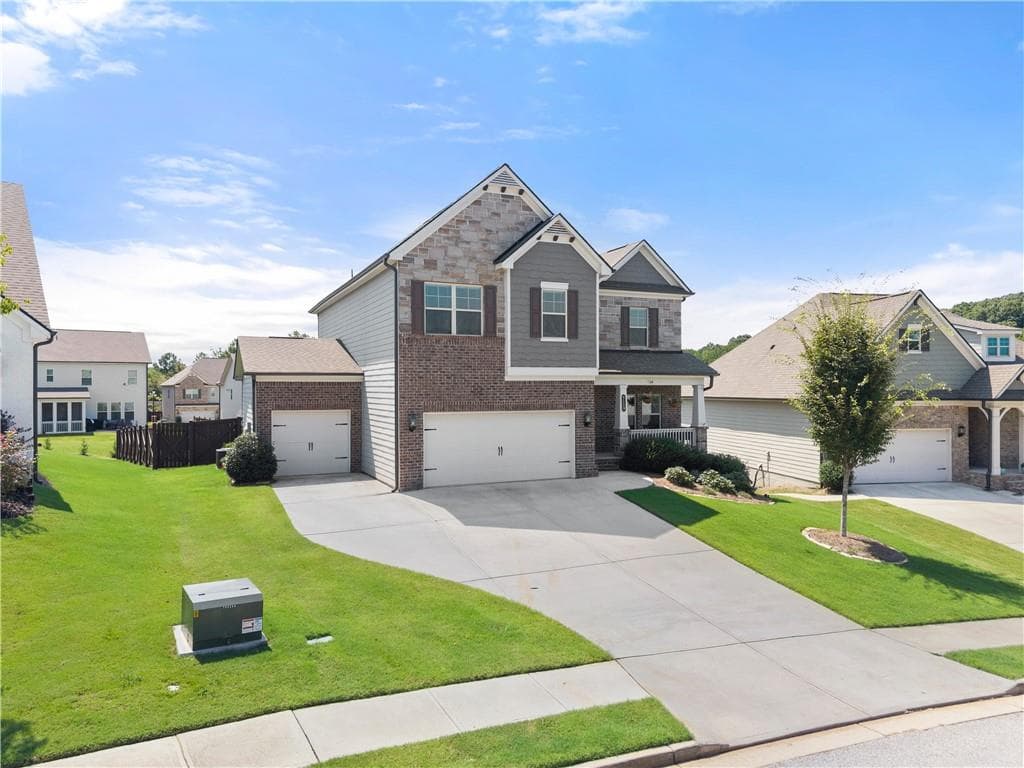5 bedroom, 4 bathroom, 3,013 sq ft single family residence for sale at 7129 Birch View Court, Flowery Branch, GA 30542 — photo 2