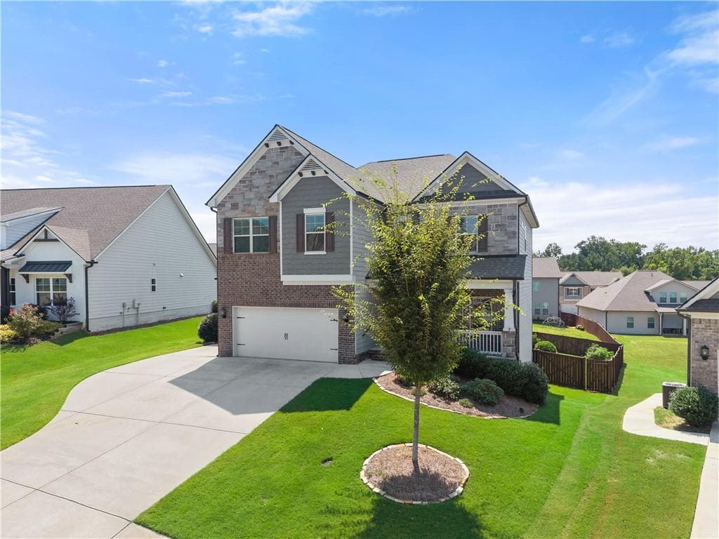 5 bedroom, 4 bathroom, 3,013 sq ft single family residence for sale at 7129 Birch View Court, Flowery Branch, GA 30542 — photo 3